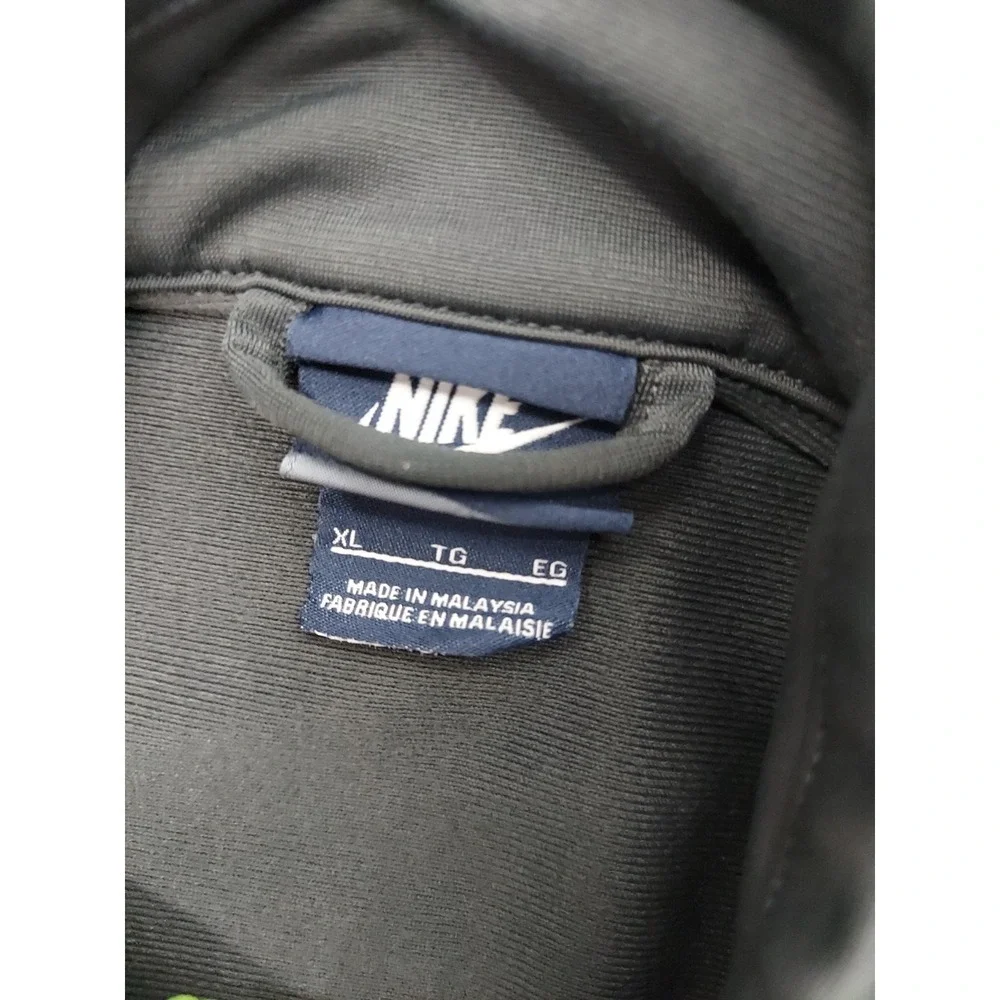 Nike jacket youth